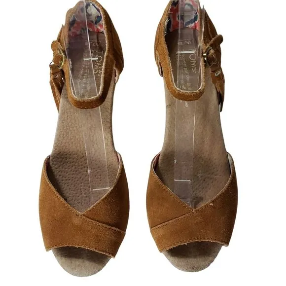 1 Day SALE Tom's Suede platform wedge tassel ankle strap