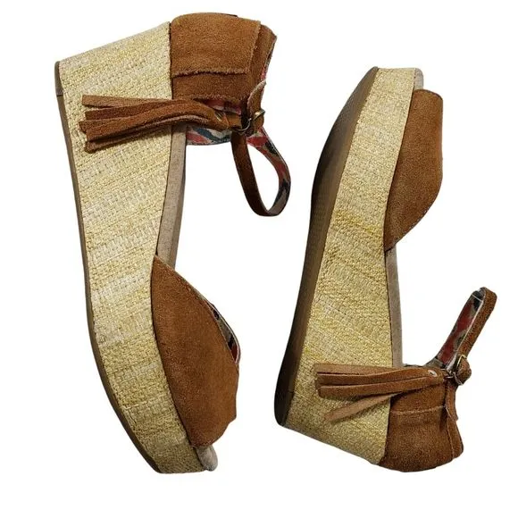 1 Day SALE Tom's Suede platform wedge tassel ankle strap