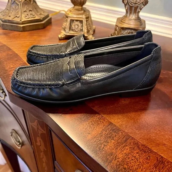 $169 SAS Tripad Penny J Slip On Loafers Flats Shoes Black Size 7.5N 7.5 Narrow
