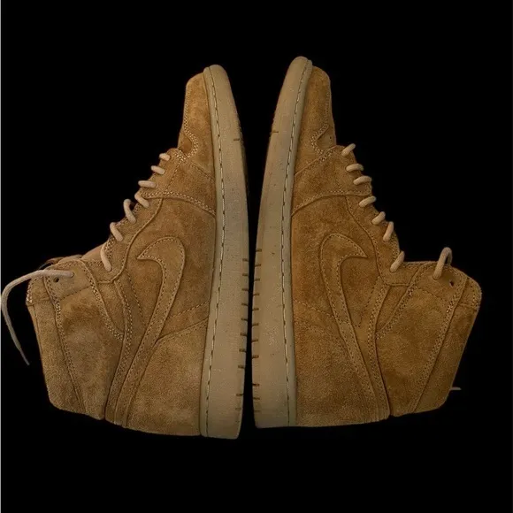 2017 NIKE AIR JORDAN‎ 1 RETRO HIGH OG WHEAT 555088-710 MENS SIZE 10.5