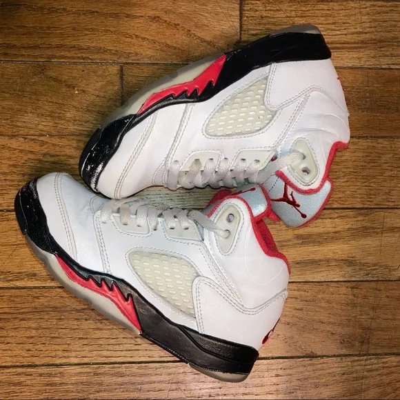 2019 Air Jordan 5 White/Fire Red-Black size 11 C