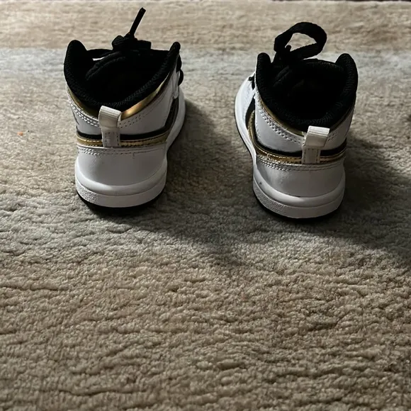 5C Jordan’s Mids