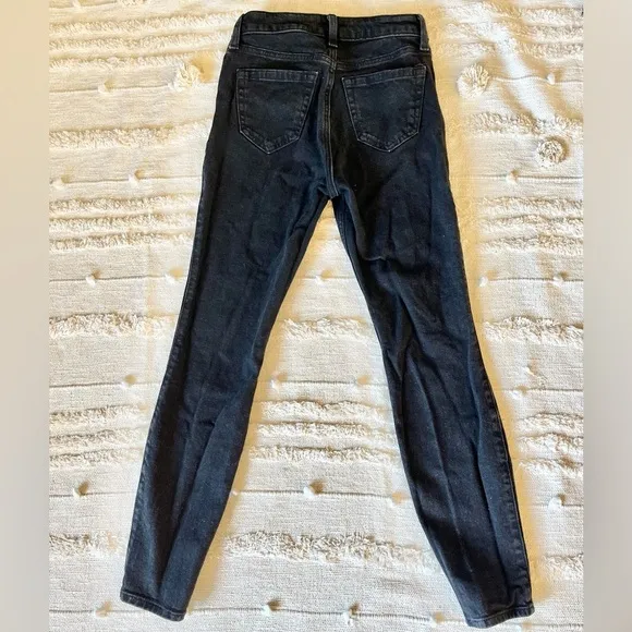 Abercrombie &amp; Fitch High Rise Skinny Jean black size 25/0R