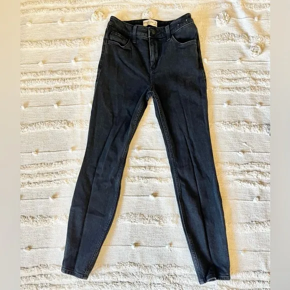 Abercrombie &amp; Fitch High Rise Skinny Jean black size 25/0R