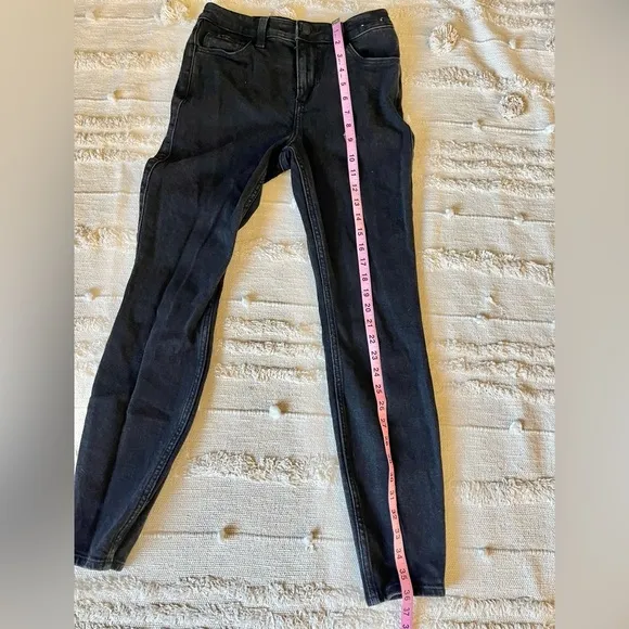 Abercrombie &amp; Fitch High Rise Skinny Jean black size 25/0R