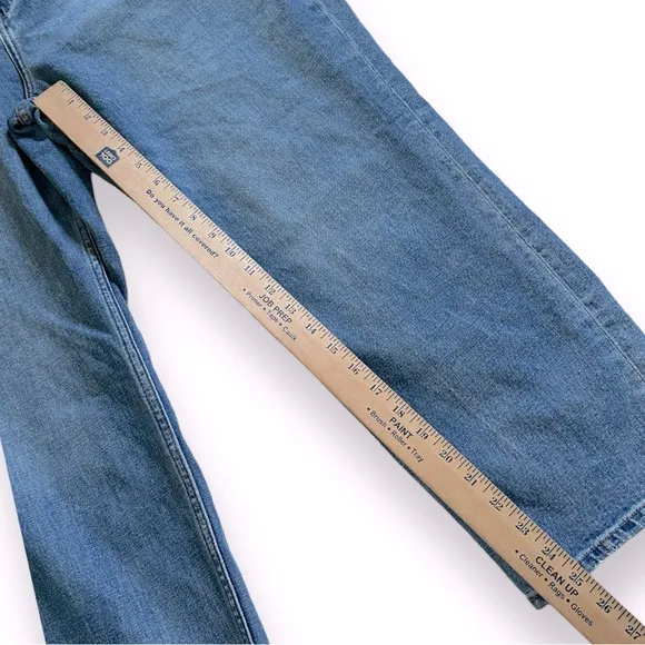 Abercrombie &amp; Fitch Ultra High Rise Ankle Straight Jean Size 18