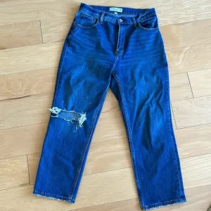 Abercrombie The Ankle Straight ultra high rise jeans