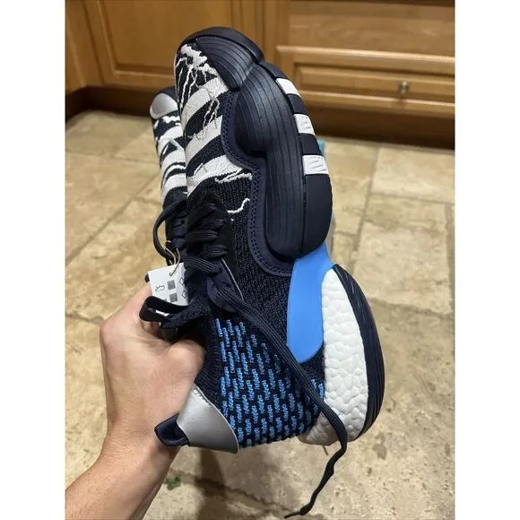 Adidas Boost - Trae Young‎ 2 - Basketball Shoes - ID2210 - Men's Size 10 - NEW!