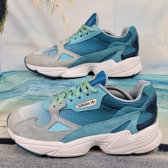 Adidas FALCON  Womens 9