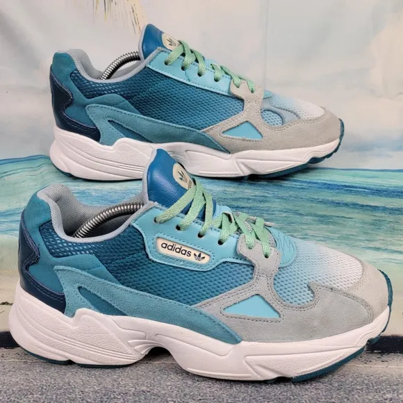 Adidas FALCON  Womens 9