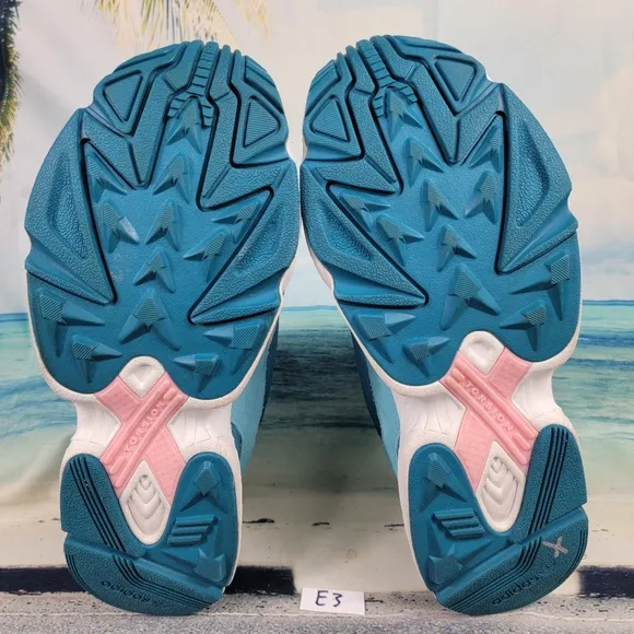 Adidas FALCON  Womens 9