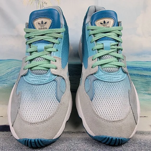 Adidas FALCON  Womens 9