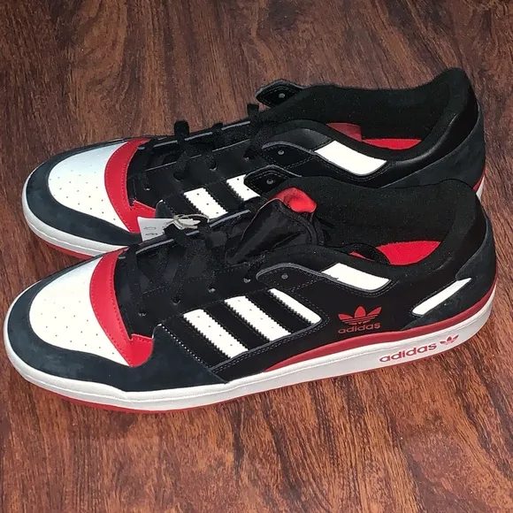Adidas Forum low size 15