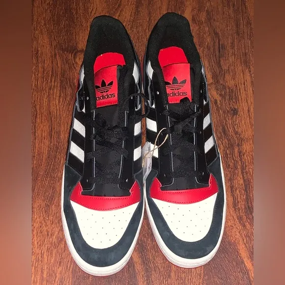 Adidas Forum low size 15