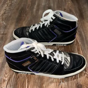 Adidas high top basketball shoes black &amp; purple 2013 mens size 10.
