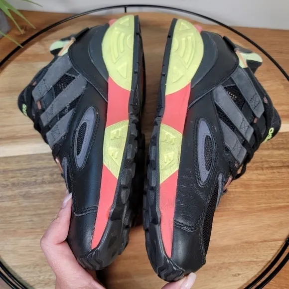ADIDAS LXCON 94 Core Black/Grey Six/ Solar Red Sneakers Athletic shoes Size 10
