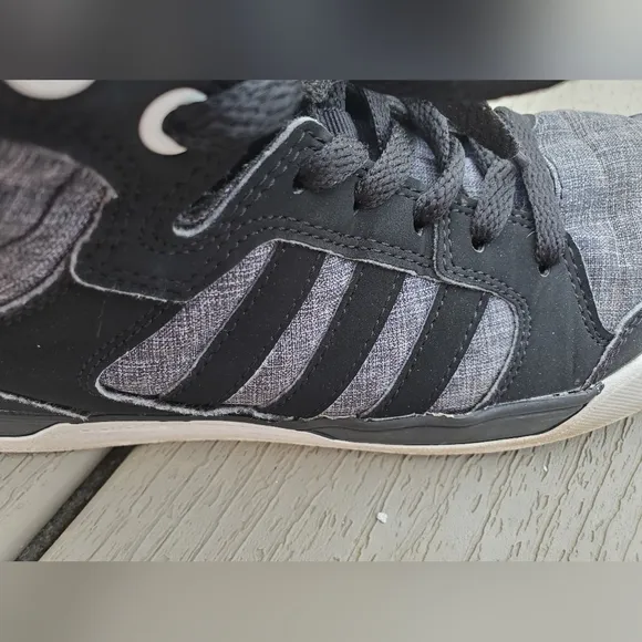 Adidas | M7 | Black/Gray Neo Raleigh Mid Top Basketball Sneakers