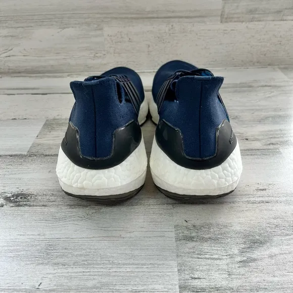 Adidas Men’s UltraBoost Lace Up Running Shoes In Blue Size 12