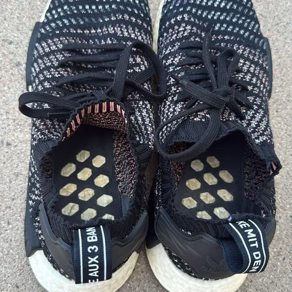 Adidas NMD_R1 Primeknit Men’s 11 Black White Boost Knit Lightweight Shoes