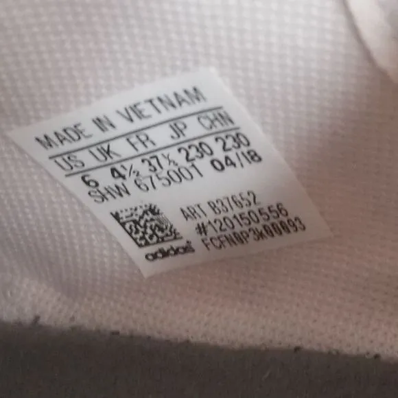 Adidas Originals NMD R1 Shoes *send offers*