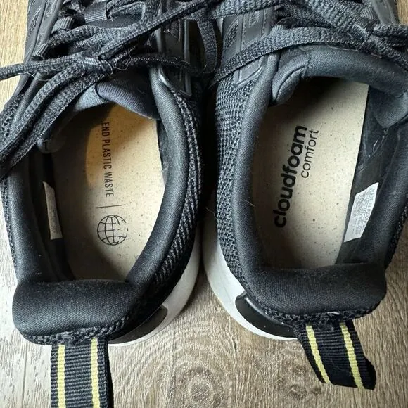 adidas Racer TR21 Black Gum Women’s Size 8