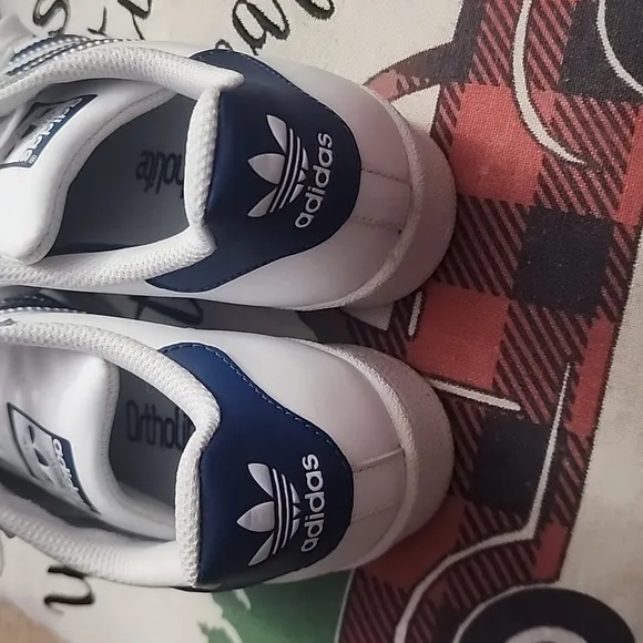 Adidas Superstar (3 1/2) Kids Sneakers