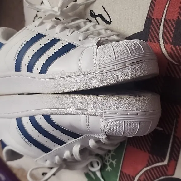 Adidas Superstar (3 1/2) Kids Sneakers