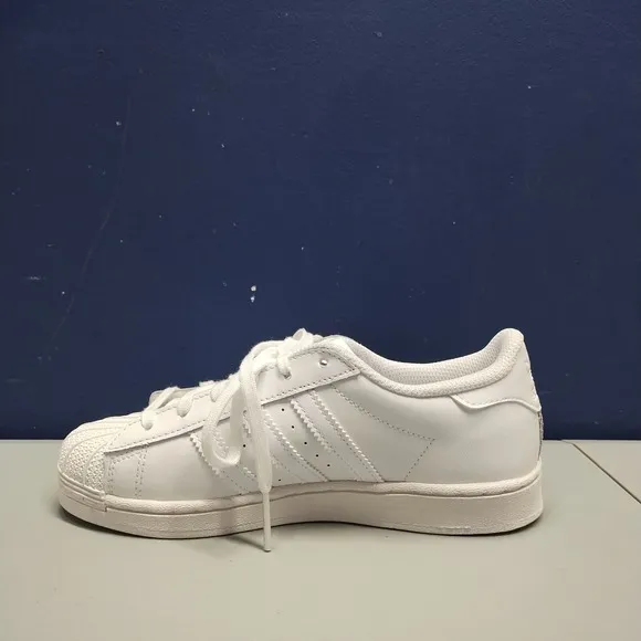 Adidas Superstar Low Top Sneaker Shoes Youth 3 White Lace Up Rubber Sole Ef5359