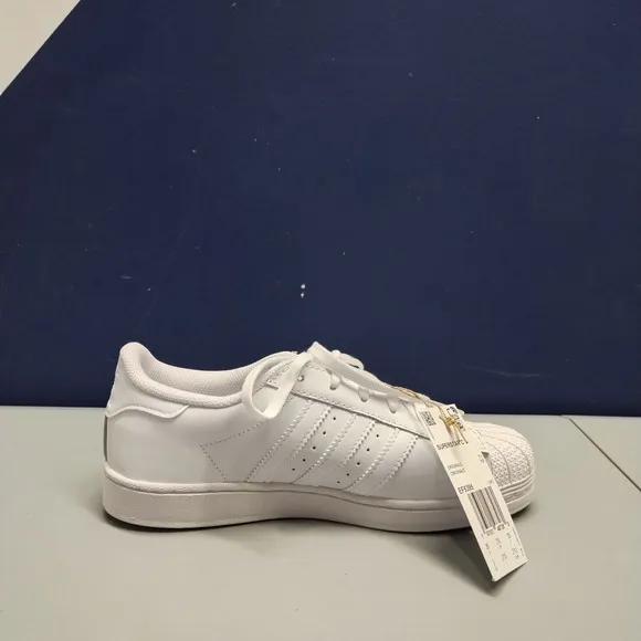 Adidas Superstar Low Top Sneaker Shoes Youth 3 White Lace Up Rubber Sole Ef5359