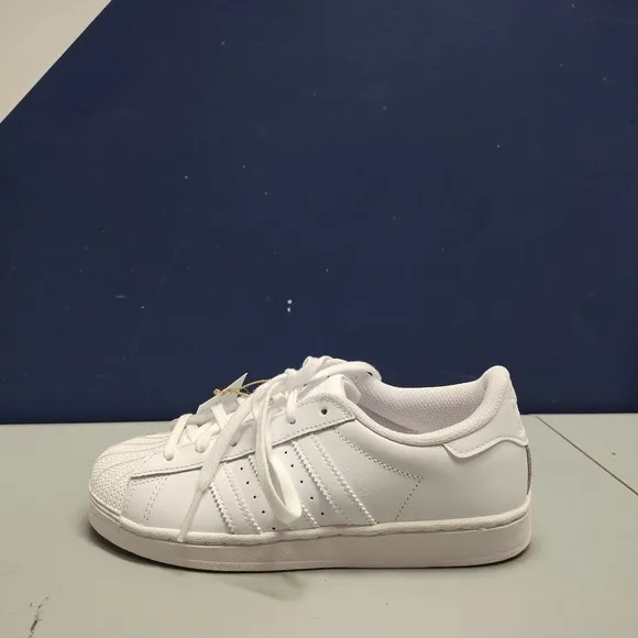 Adidas Superstar Low Top Sneaker Shoes Youth 3 White Lace Up Rubber Sole Ef5359