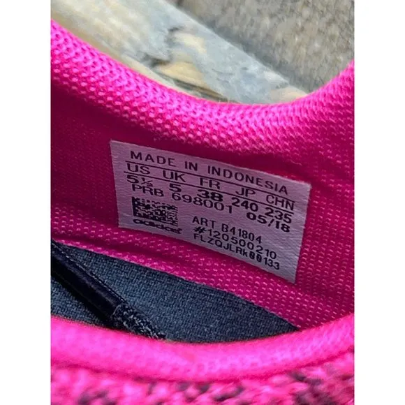 adidas Swift Run J Shock Pink/Core Black Running Shoes GS MENS 5.5 WOMENS 6.5