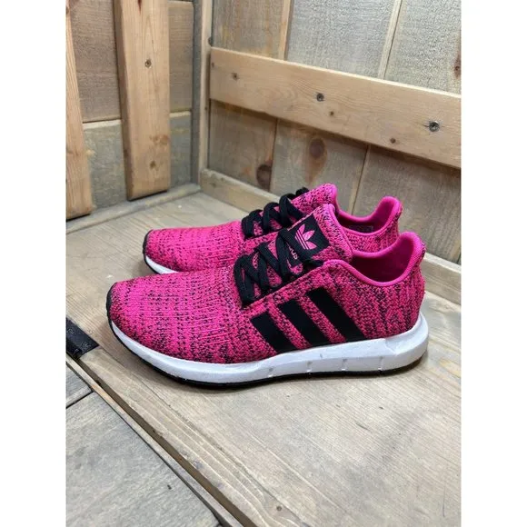 adidas Swift Run J Shock Pink/Core Black Running Shoes GS MENS 5.5 WOMENS 6.5