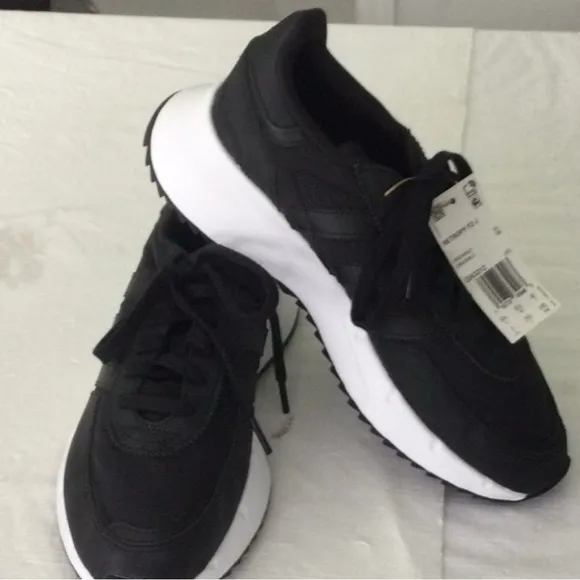 Adidas Unisex Big Kid Retropy F2 J Black &amp; White Sz 7