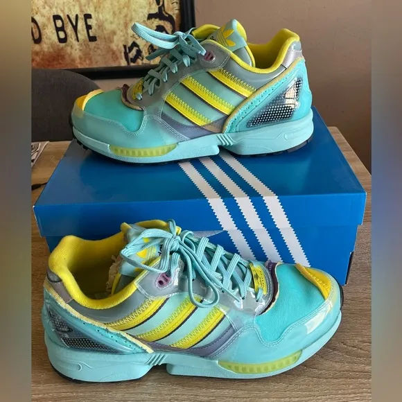 Adidas ZX 0006 Inside Out Tennis Shoes. Men’s size 7 Women’s size 8.5