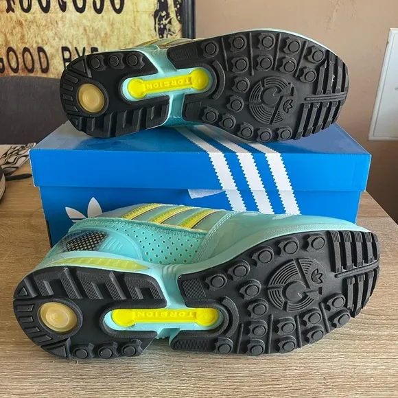 Adidas ZX 0006 Inside Out Tennis Shoes Youth size 7 Women’s size 8.5