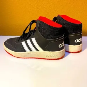 ADIDAS HIGH Top Shoes Stylish Gently Used Boys, Size 4 Big Boy, Black White Red