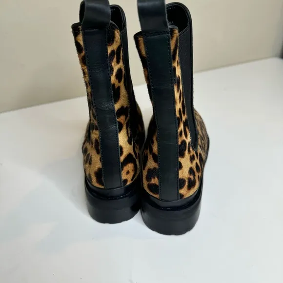 AEROSOLES CAMILA CALF HAIR CHELSEA BOOTS LEOPARD PRINT LUG SOLES 6 NWOT