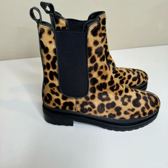 AEROSOLES CAMILA CALF HAIR CHELSEA BOOTS LEOPARD PRINT LUG SOLES 6 NWOT
