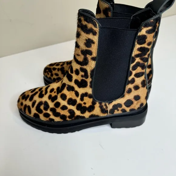 AEROSOLES CAMILA CALF HAIR CHELSEA BOOTS LEOPARD PRINT LUG SOLES 6 NWOT