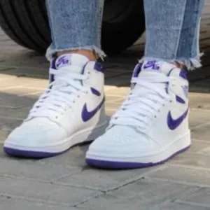 Air Jordan 1 High OG 'Court Purple Sz 6.5 Women