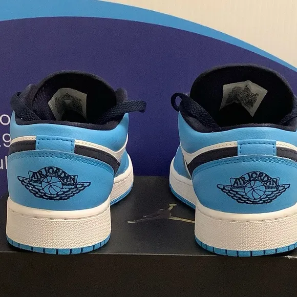 Air Jordan 1 Low UNC Kids Size 5y
