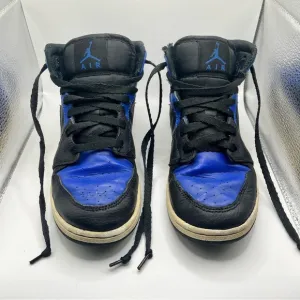 Air Jordan 1 OG 2021 Mid Hyper Retro Basketball Shoes in size 5Y