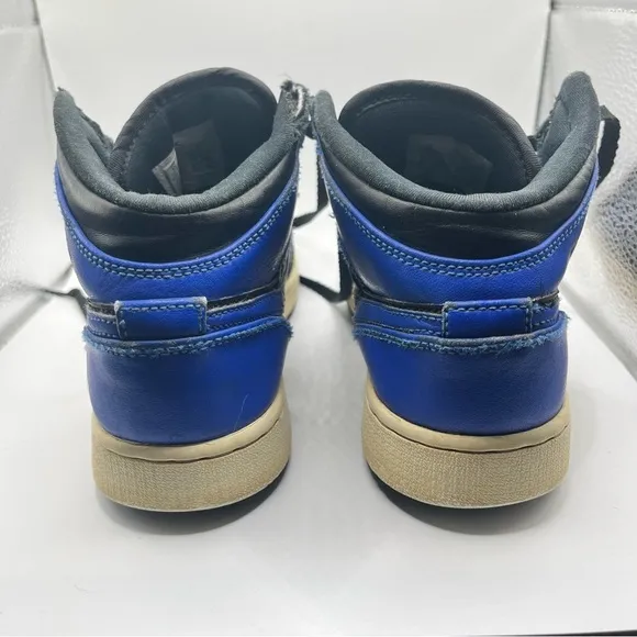 Air Jordan 1 OG 2021 Mid Hyper Retro Basketball Shoes in size 5Y