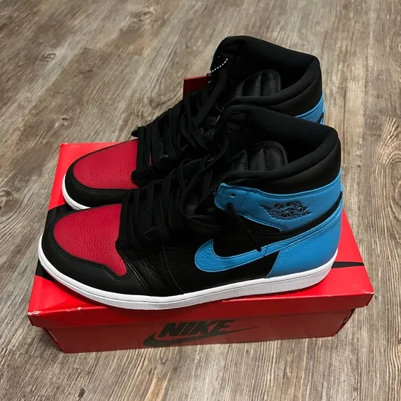 Air Jordan 1 Retro, Mens size 11.5, (New) Og all