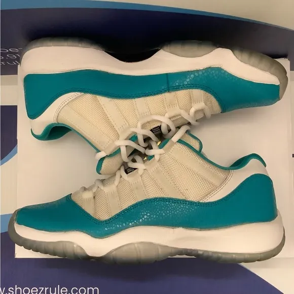 Air Jordan 11 Low Aqua Safari Kids Size 6.5y