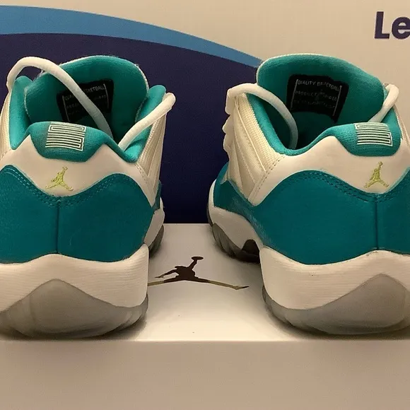 Air Jordan 11 Low Aqua Safari Kids Size 6.5y