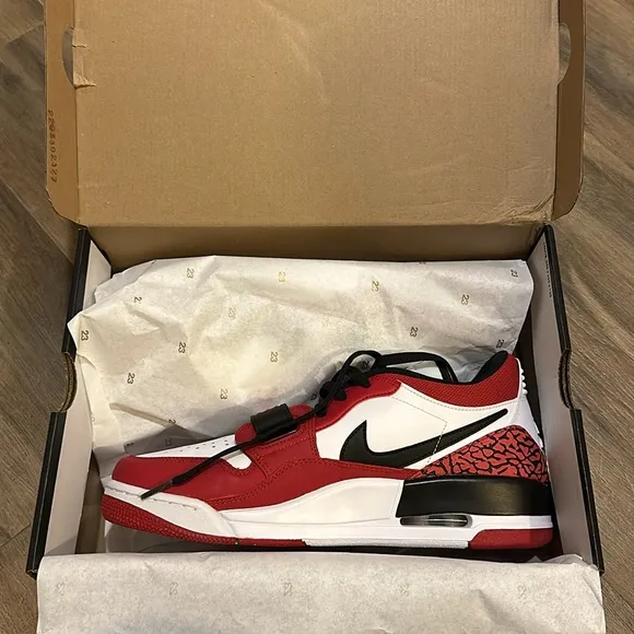 Air Jordan Legacy 313 Low Red Black White Brand New Size 10.5