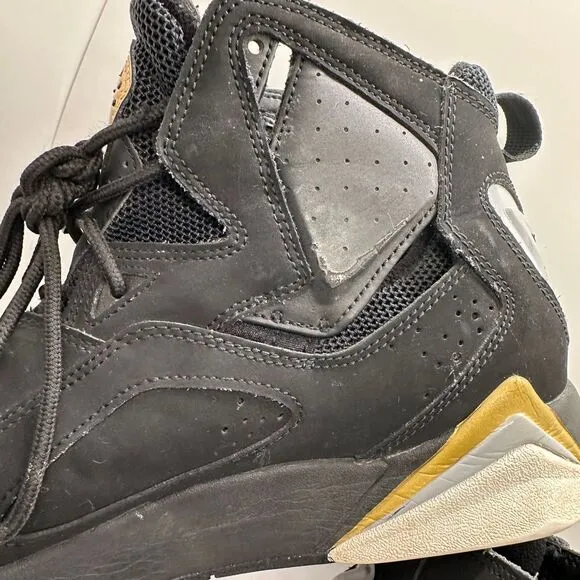 Air Jordan True Flight Basketball Shoes Black Gold Athletic Sneakers Size 11