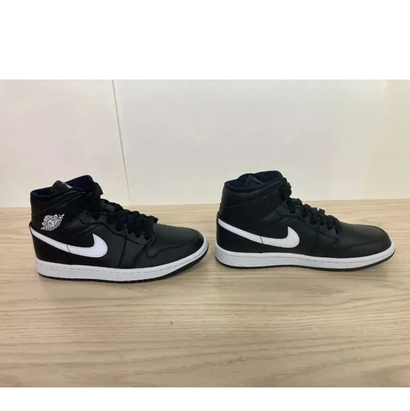 Air Jordan Wmns Air Jordan 1 Mid Black White BQ6472-011 Authenticity Guaranteed