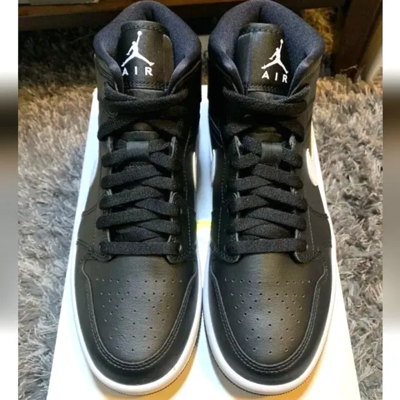 Air Jordan Wmns Air Jordan 1 Mid Black White BQ6472-011 Authenticity Guaranteed